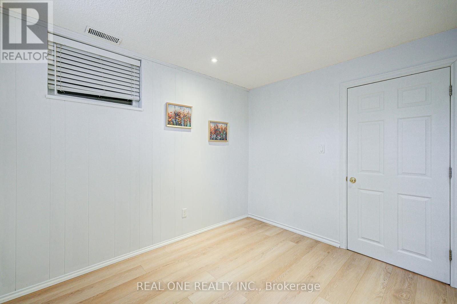 Photo 39 of 68 Laverock Avenue, Richmond Hill ON