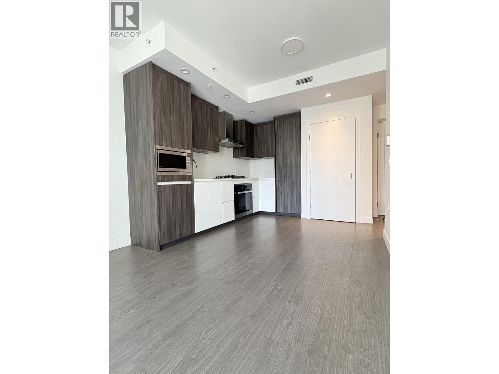 Photo 4 of 1004 6328 No 3 Road, Richmond BC