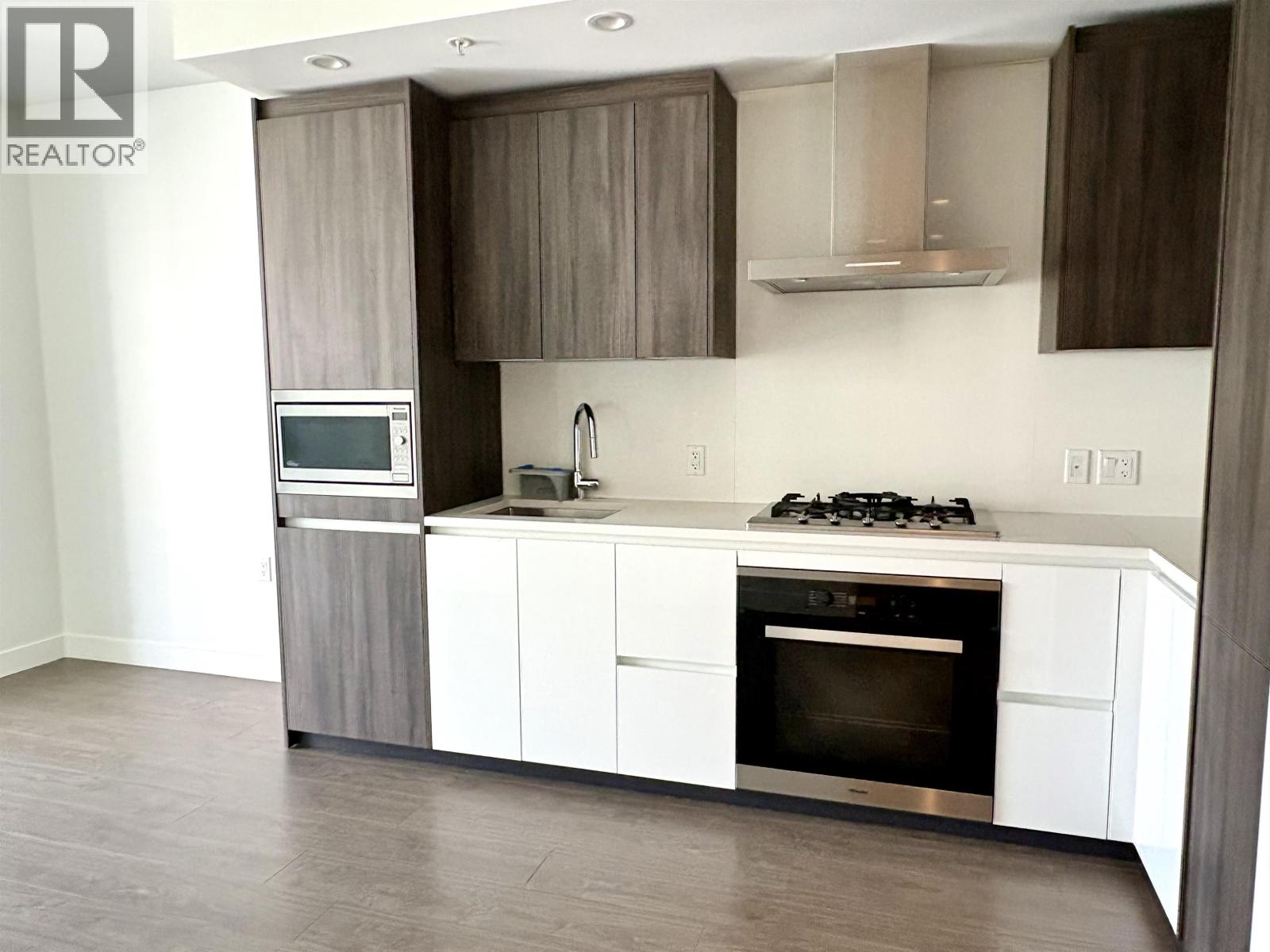 Photo 7 of 1004 6328 No 3 Road, Richmond BC