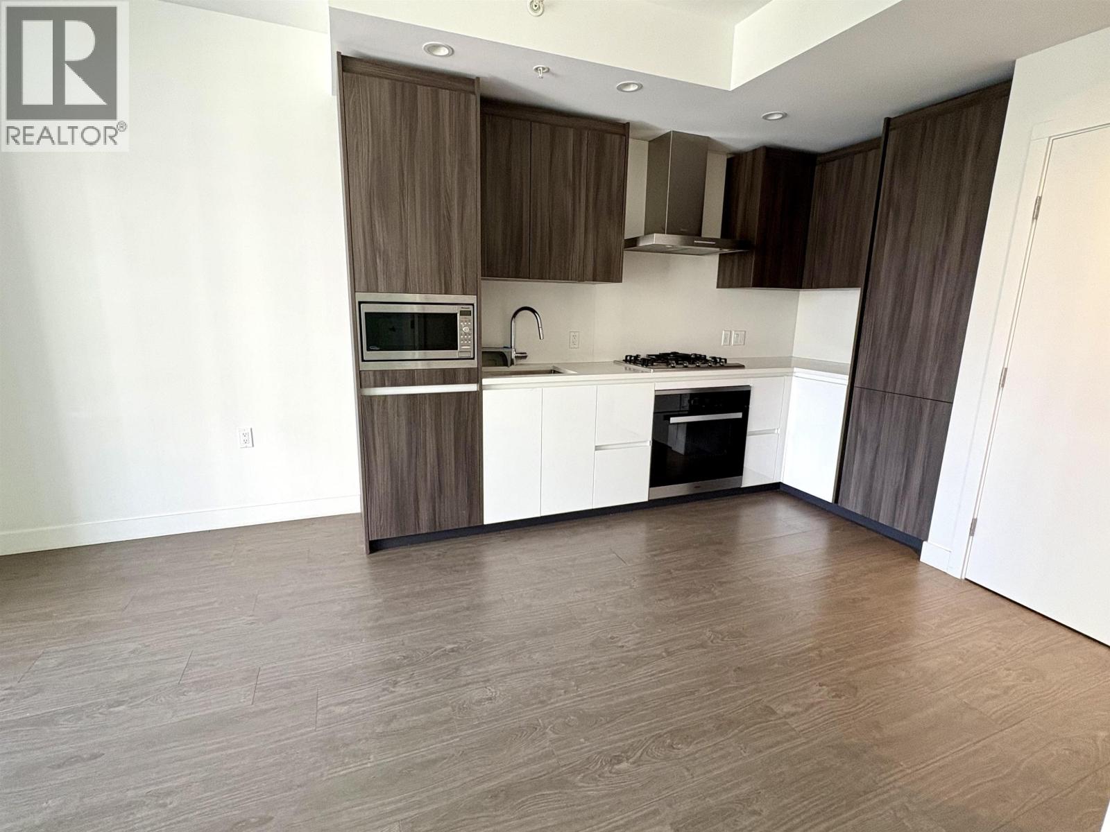 Photo 8 of 1004 6328 No 3 Road, Richmond BC