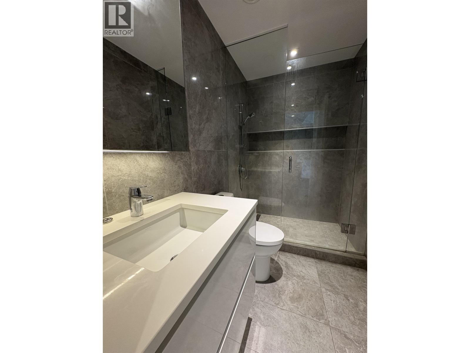 Photo 13 of 1004 6328 No 3 Road, Richmond BC