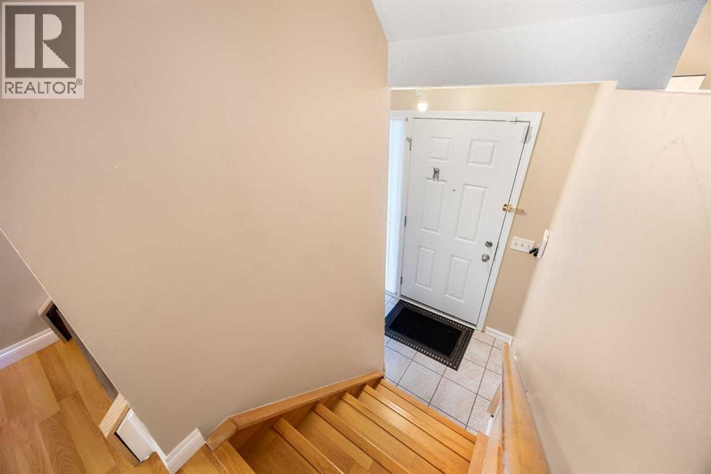 Photo 7 of 41 12 Templewood Drive Ne, Calgary AB
