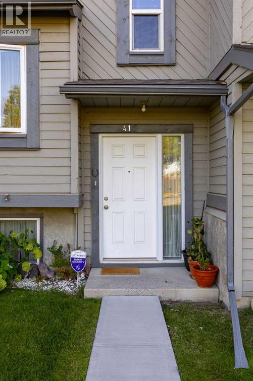 Photo 6 of 41 12 Templewood Drive Ne, Calgary AB