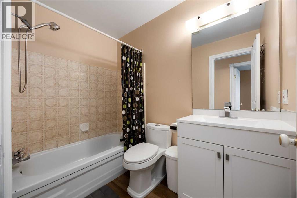Photo 20 of 41 12 Templewood Drive Ne, Calgary AB