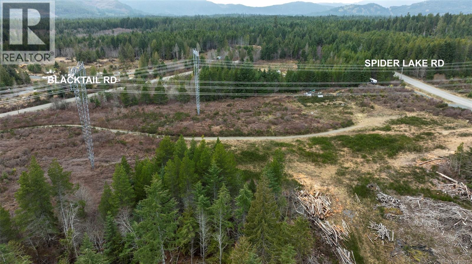 Photo 15 of 815 Spider Lake Rd, Qualicum Beach BC