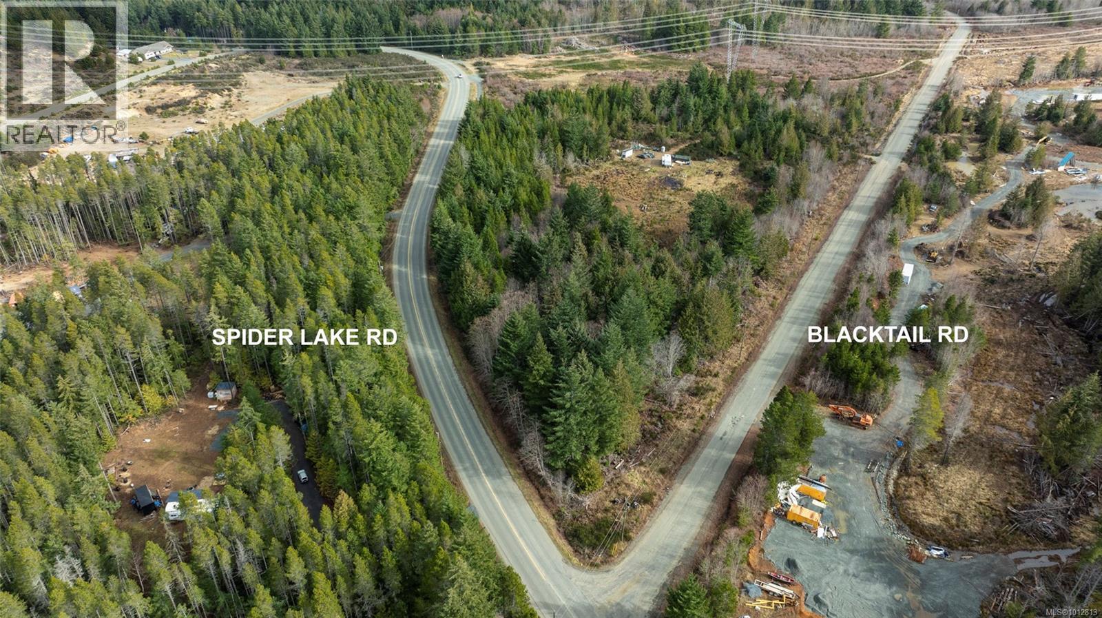Photo 5 of 815 Spider Lake Rd, Qualicum Beach BC