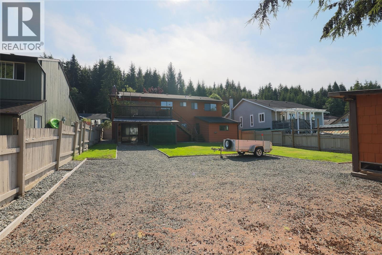 Photo 3 of 9160 Elk Dr, Port Hardy BC