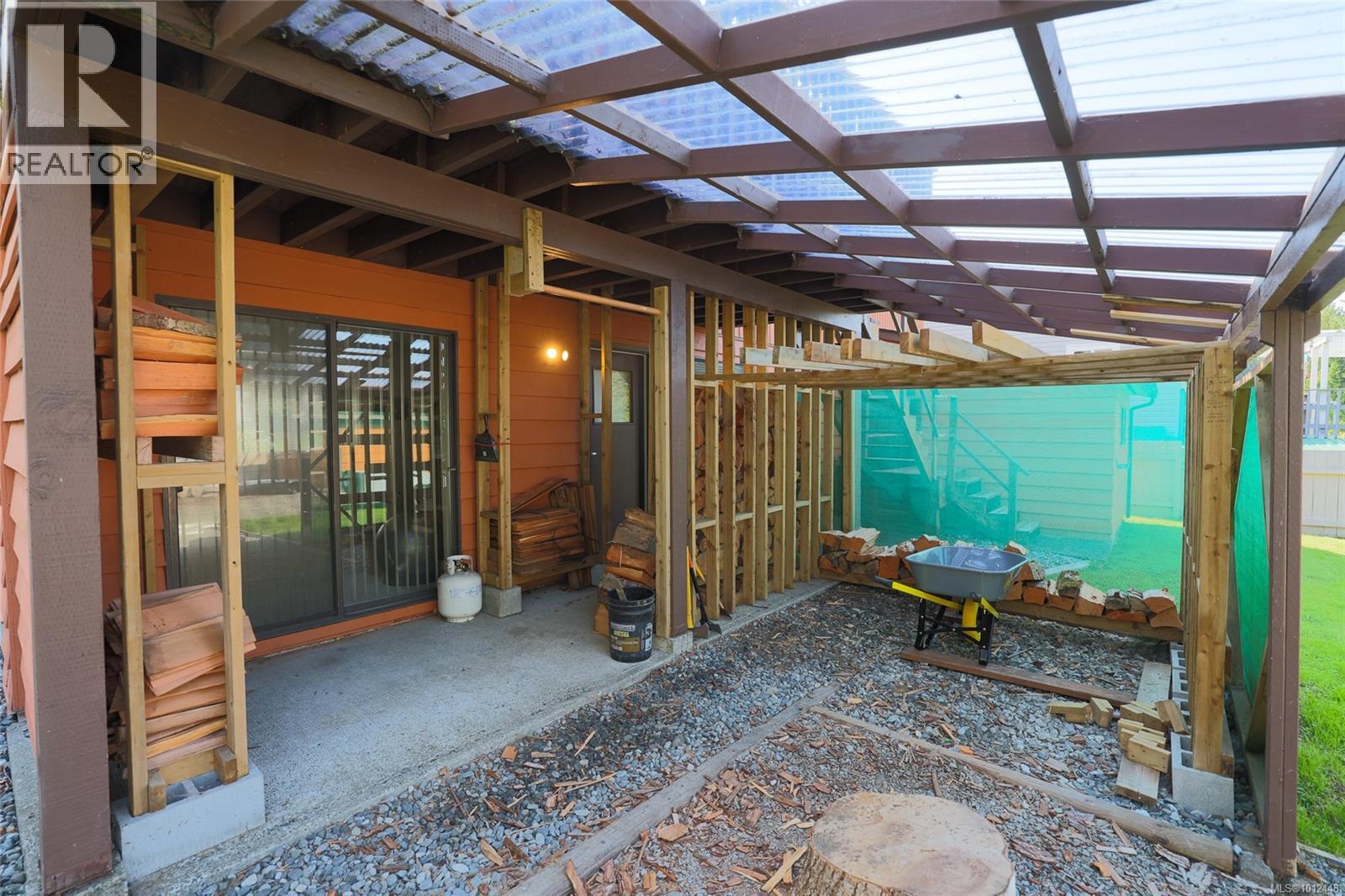 Photo 5 of 9160 Elk Dr, Port Hardy BC