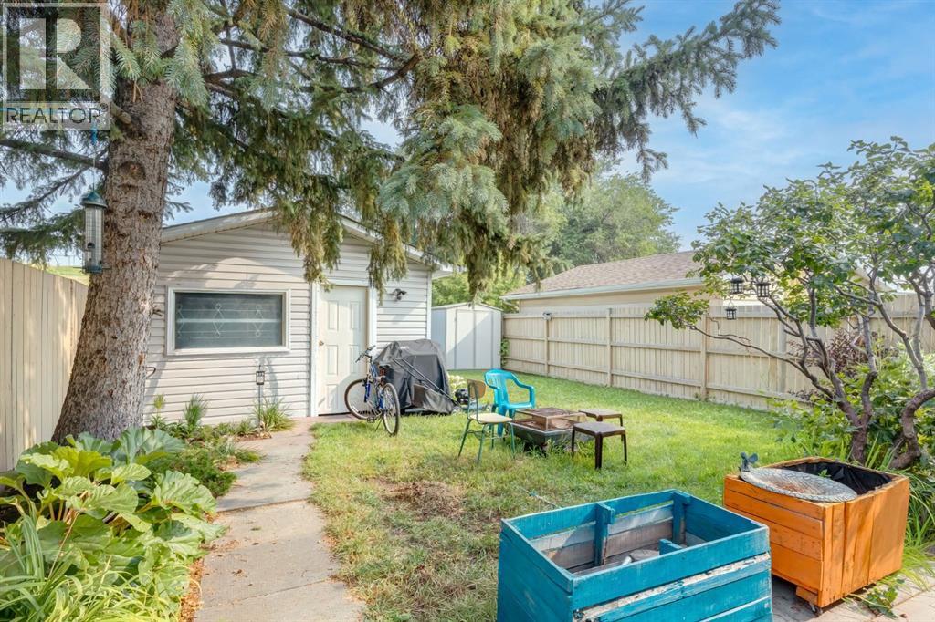 Photo 19 of 11754 Canfield Road Sw, Calgary AB