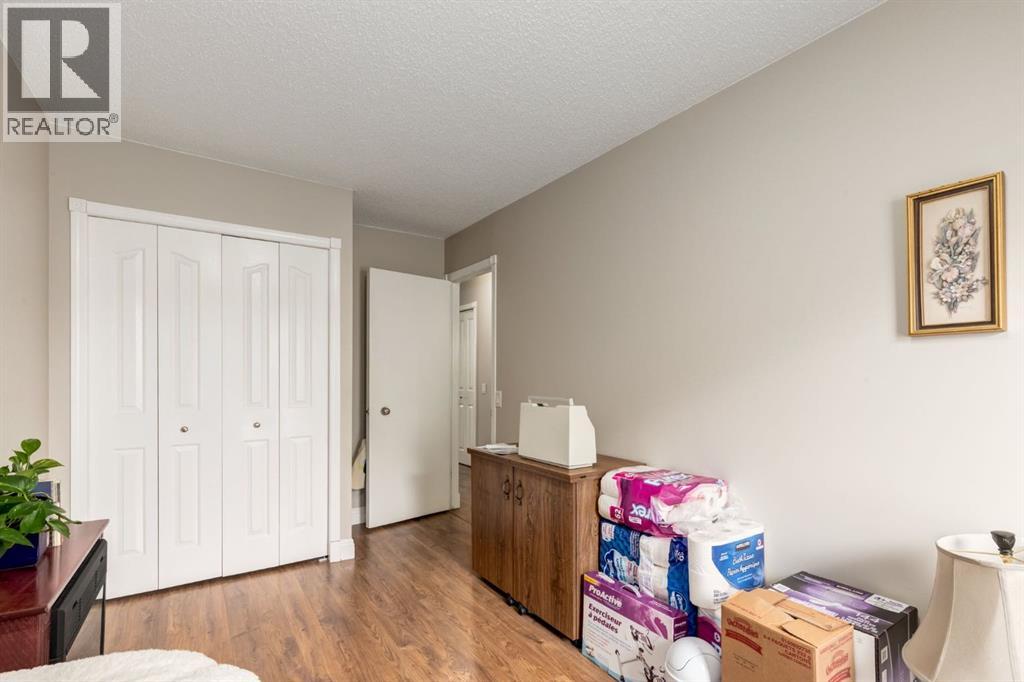Photo 15 of 11754 Canfield Road Sw, Calgary AB