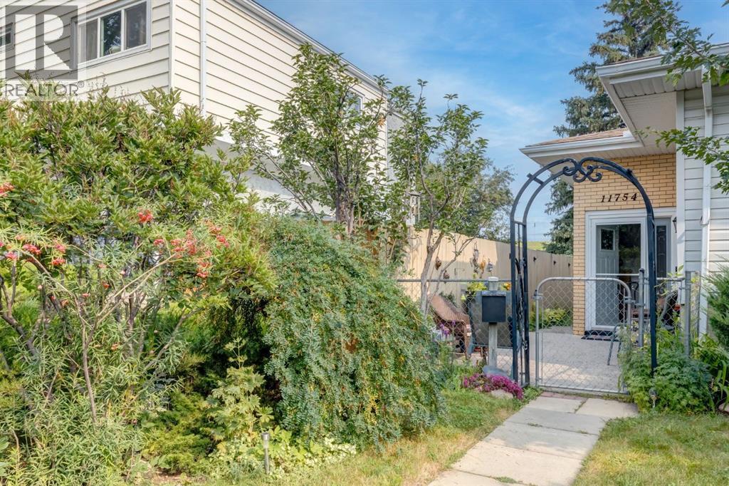 Photo 17 of 11754 Canfield Road Sw, Calgary AB
