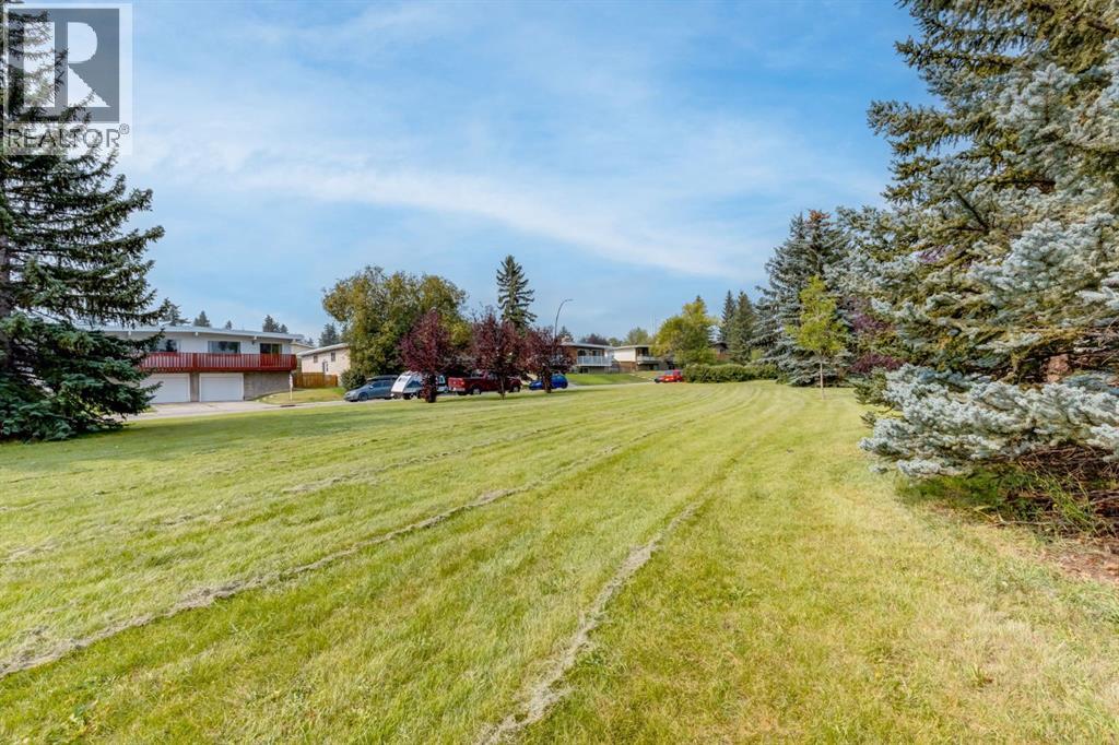 Photo 22 of 11754 Canfield Road Sw, Calgary AB