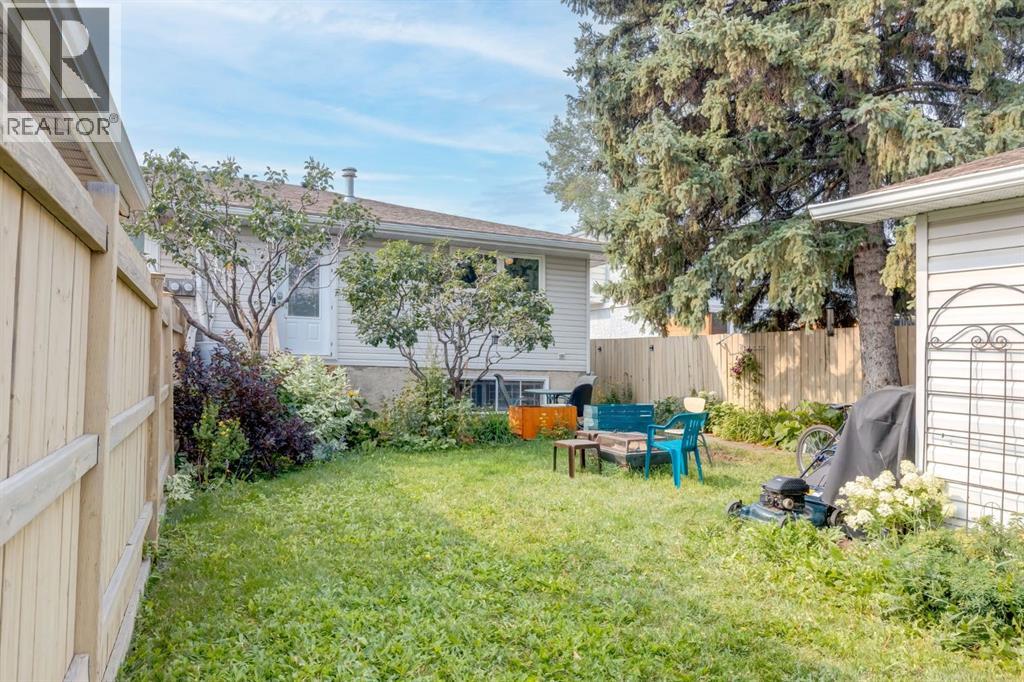 Photo 20 of 11754 Canfield Road Sw, Calgary AB