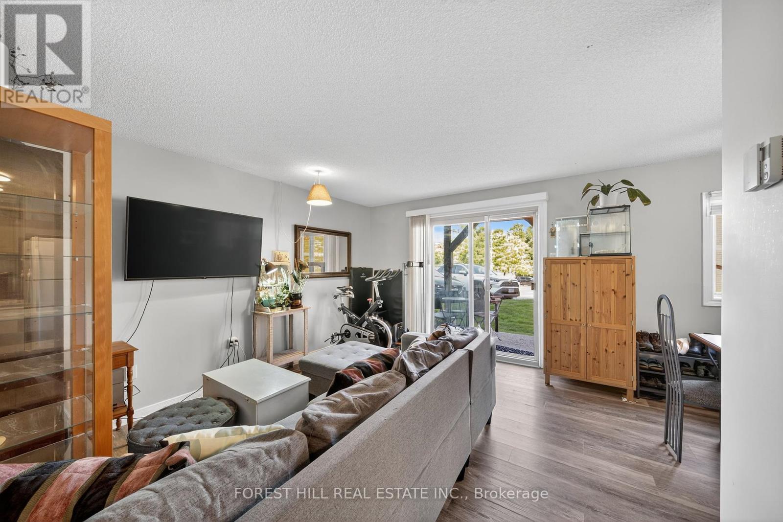 Photo 12 of 4 22 Meadow Lane, Barrie ON