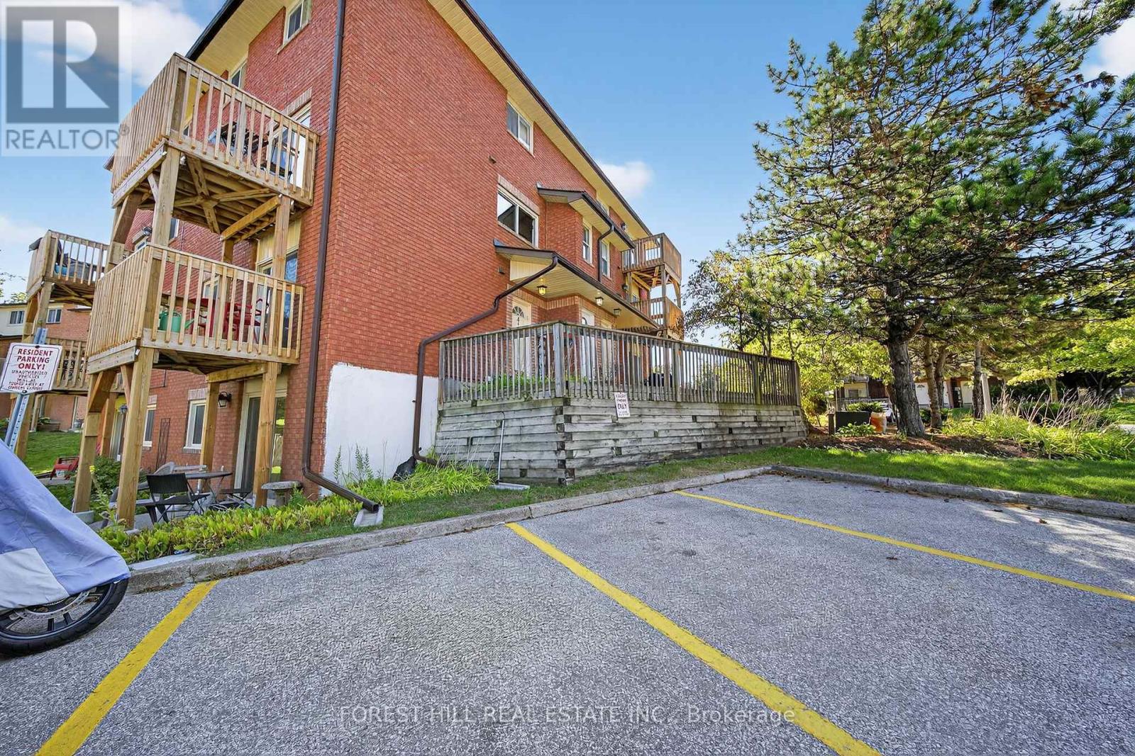 Photo 22 of 4 22 Meadow Lane, Barrie ON