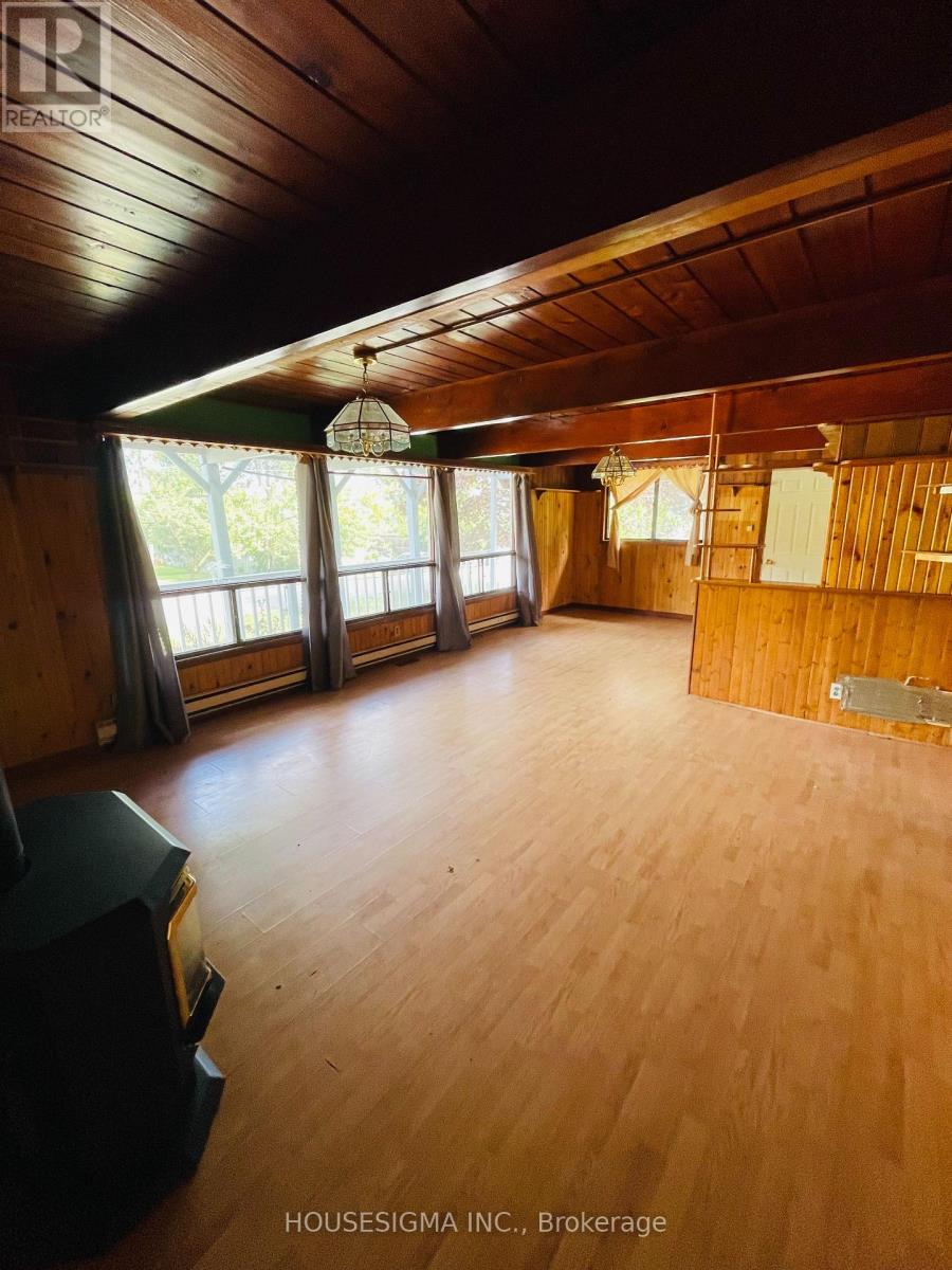 Photo 5 of 13 Bayview Avenue, Wasaga Beach ON