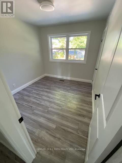Photo 12 of 108 Nelson Street, Barrie ON