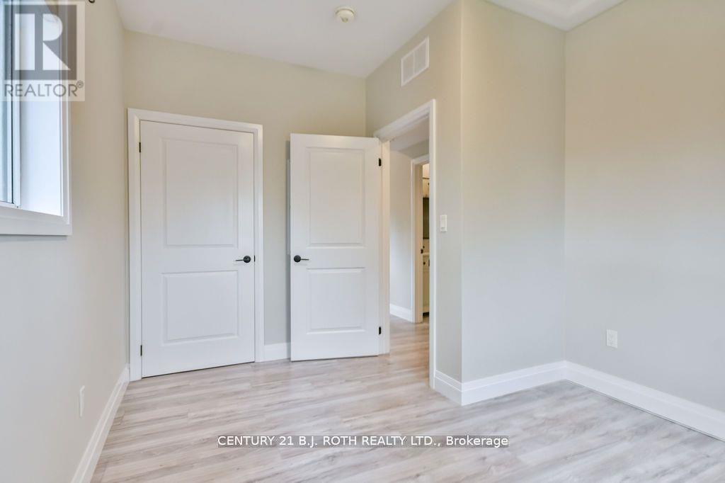 Photo 28 of 108 Nelson Street, Barrie ON