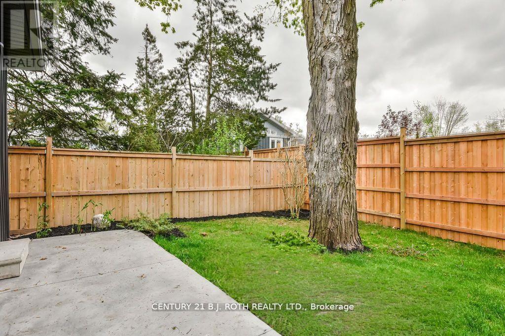 Photo 34 of 108 Nelson Street, Barrie ON