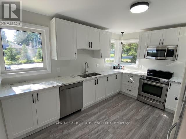 Photo 4 of 108 Nelson Street, Barrie ON
