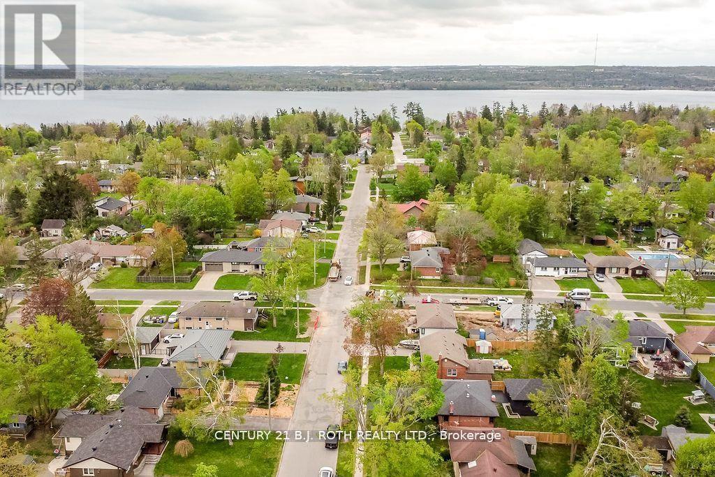 Photo 40 of 108 Nelson Street, Barrie ON