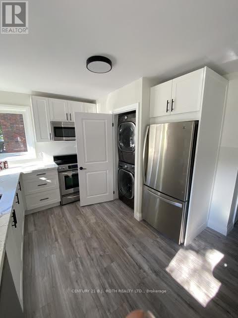 Photo 6 of 108 Nelson Street, Barrie ON