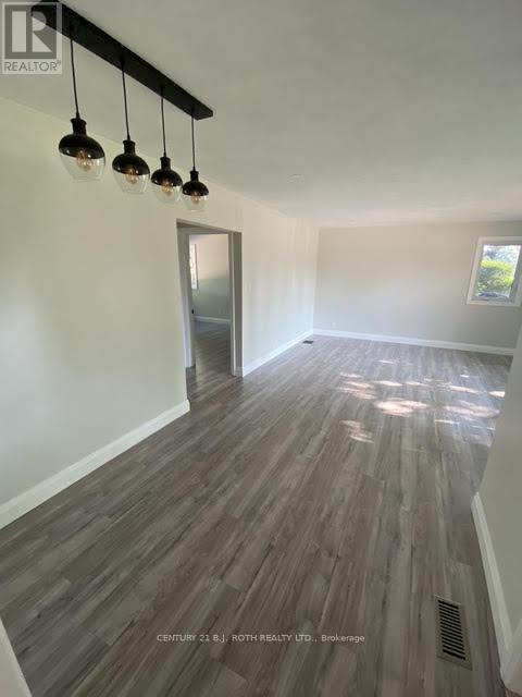 Photo 8 of 108 Nelson Street, Barrie ON