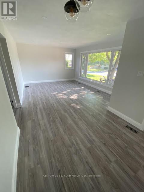 Photo 9 of 108 Nelson Street, Barrie ON