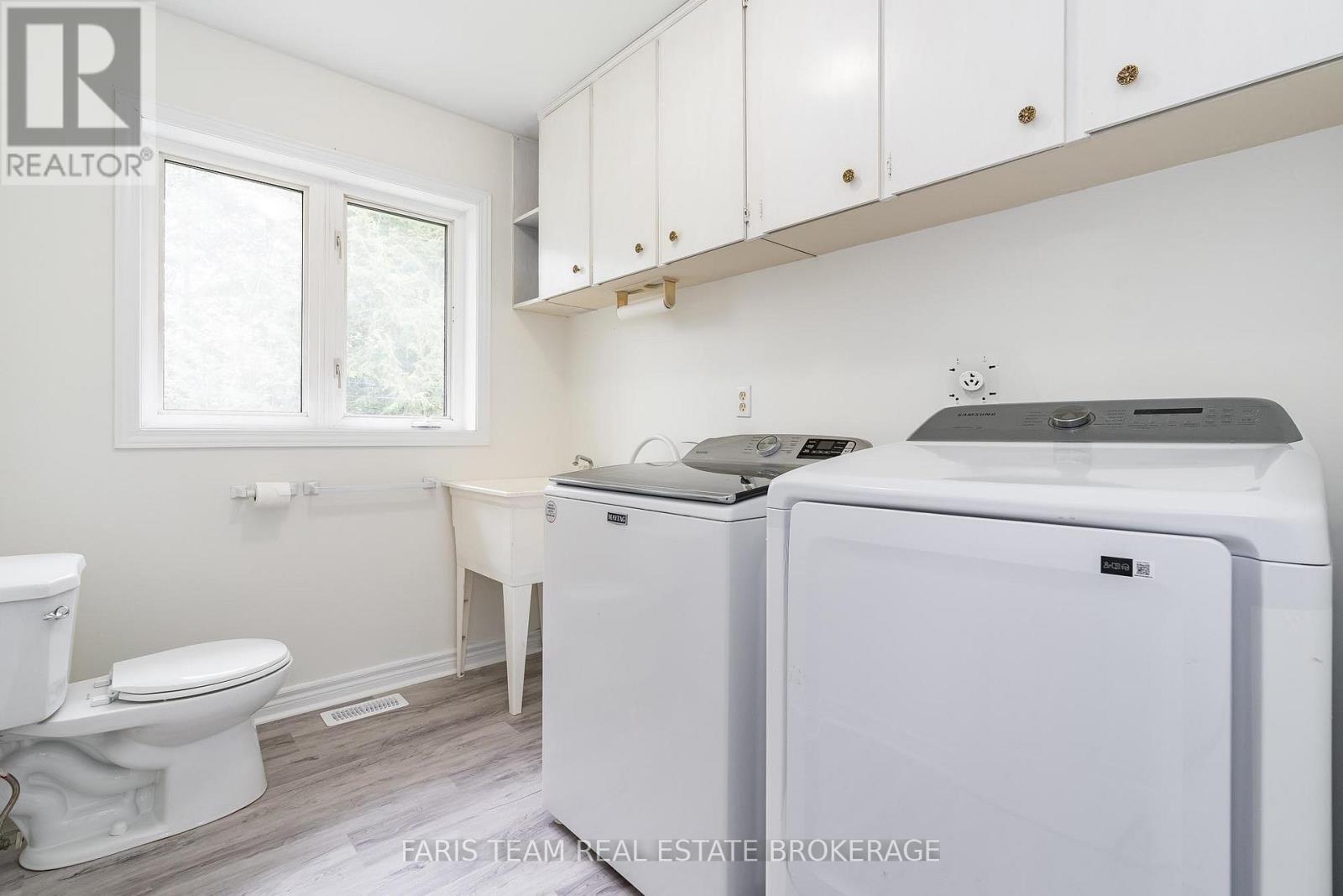 Photo 18 of 19 Wakunda Crescent, Tiny ON