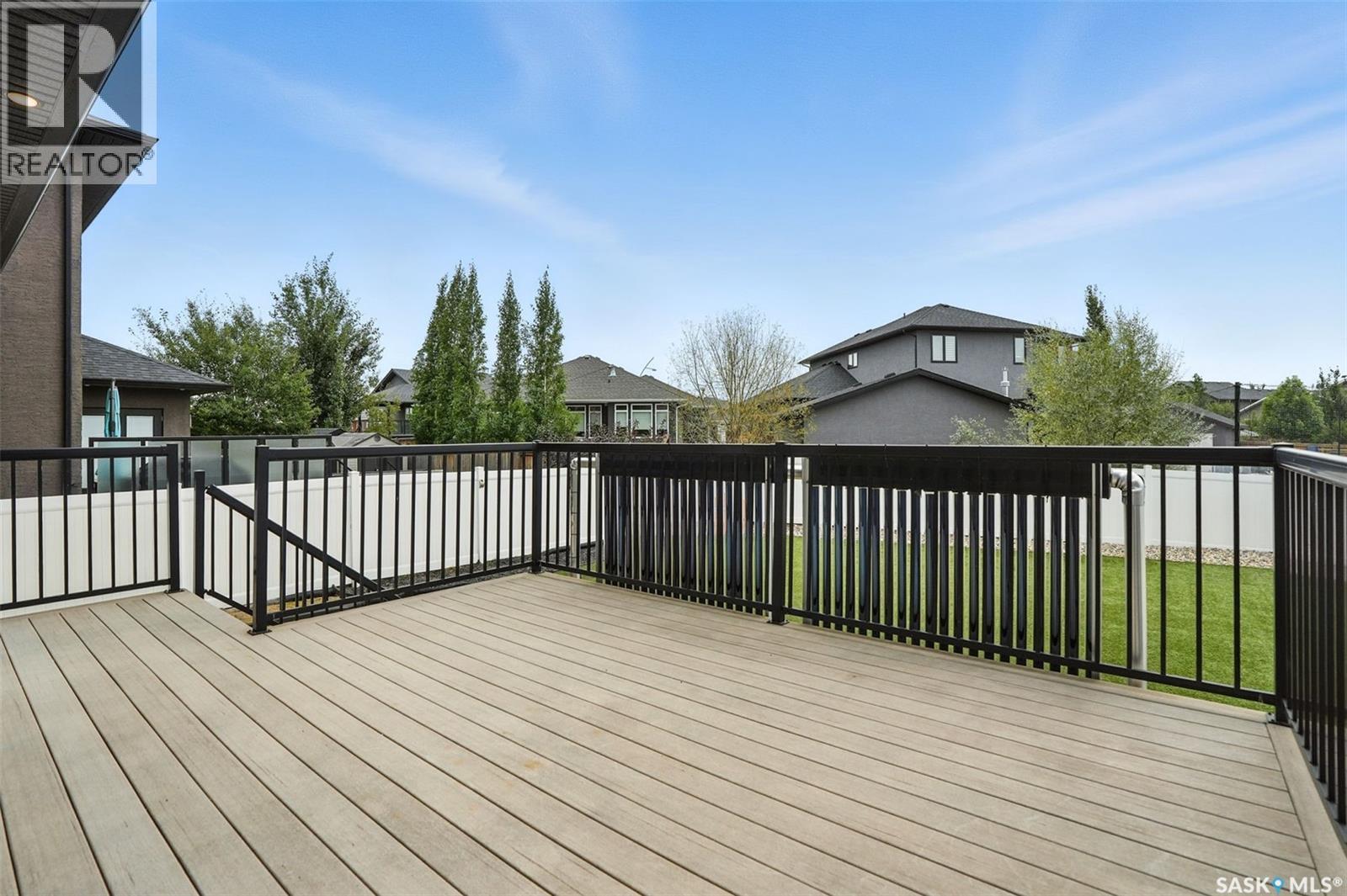 Photo 33 of 122 Roy Crescent, Saskatoon SK