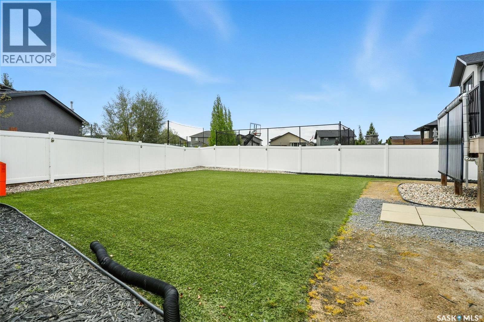Photo 36 of 122 Roy Crescent, Saskatoon SK