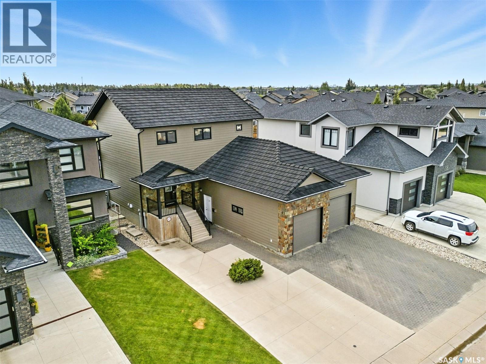 Photo 38 of 122 Roy Crescent, Saskatoon SK