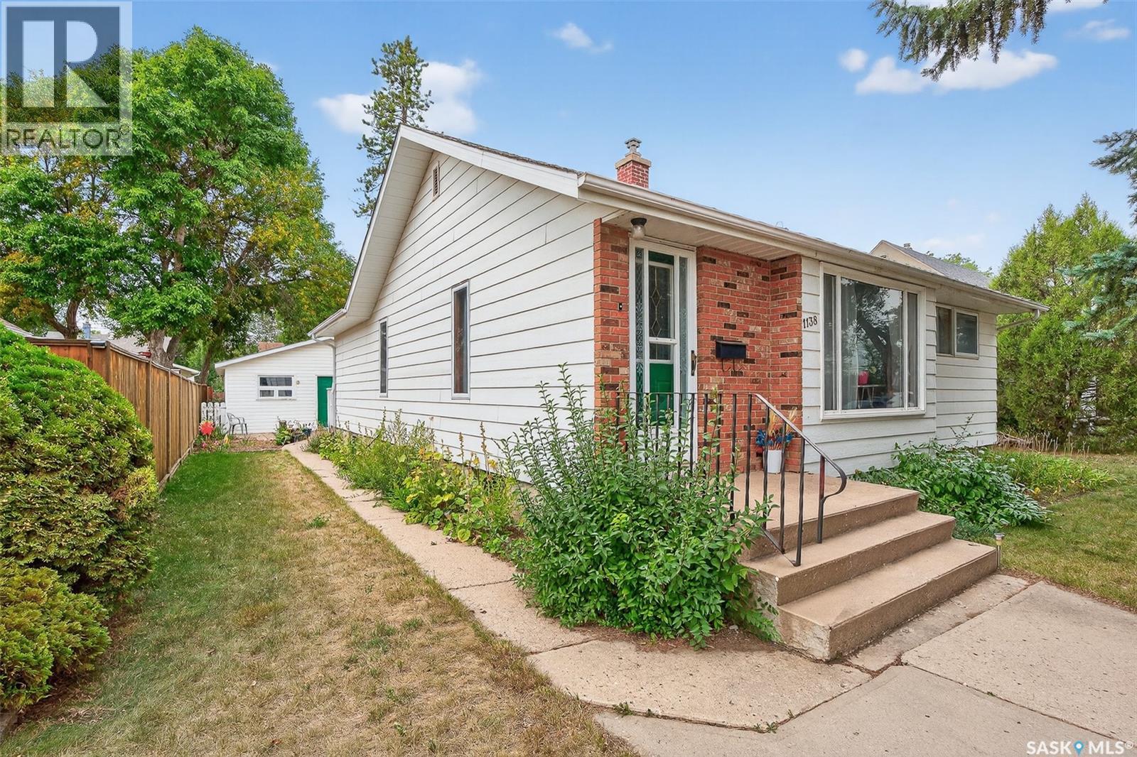 Photo 34 of 1138 7th Avenue Nw, Moose Jaw SK