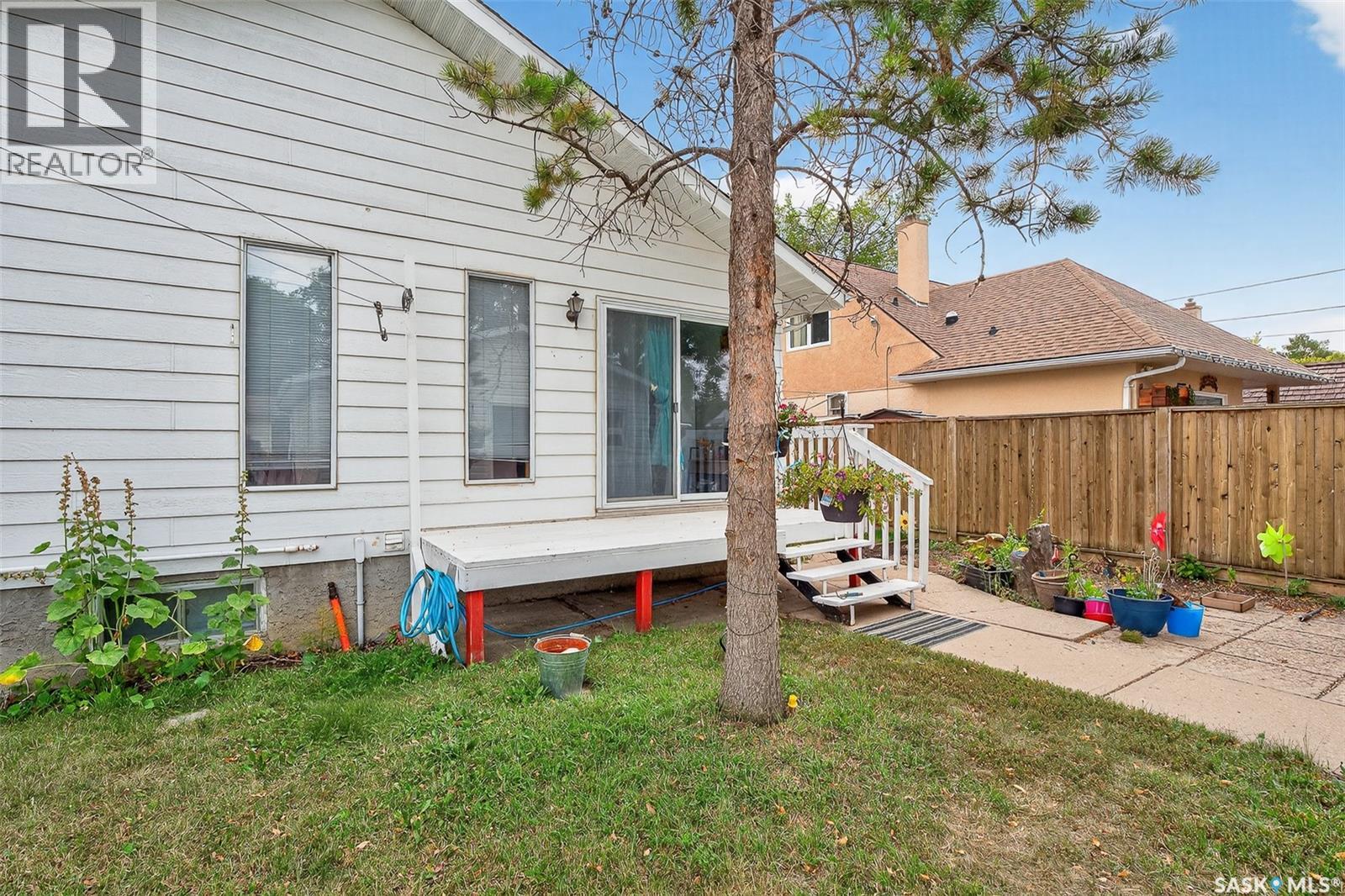 Photo 36 of 1138 7th Avenue Nw, Moose Jaw SK