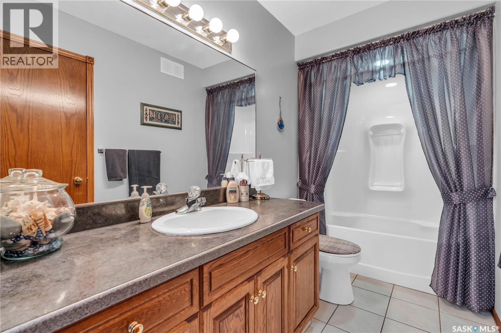 Photo 20 of 1338 Lapchuk Crescent N, Regina SK