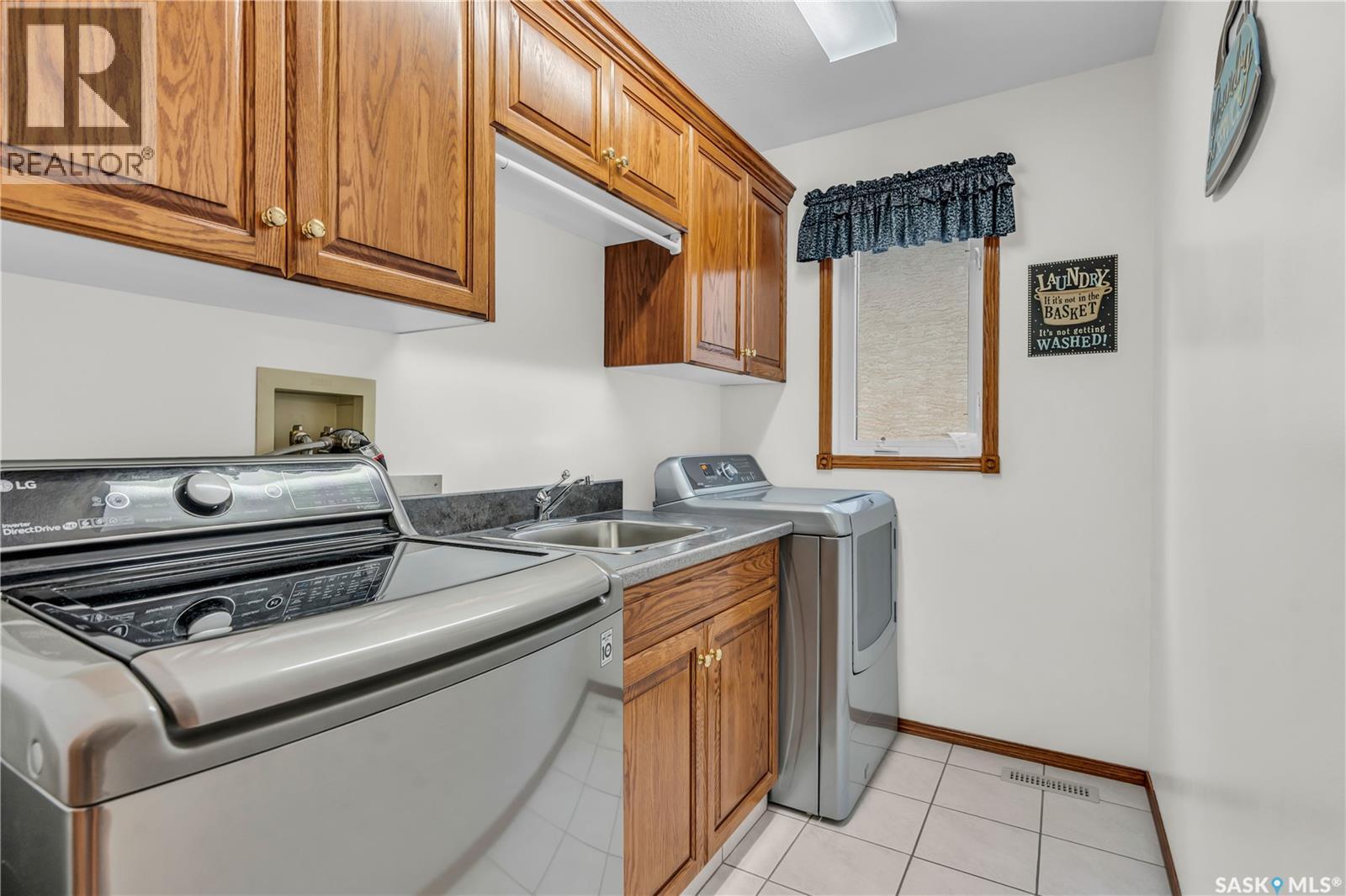 Photo 23 of 1338 Lapchuk Crescent N, Regina SK
