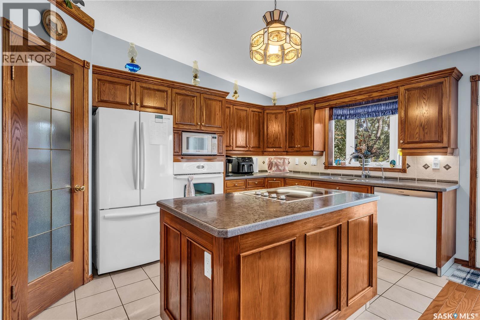 Photo 6 of 1338 Lapchuk Crescent N, Regina SK