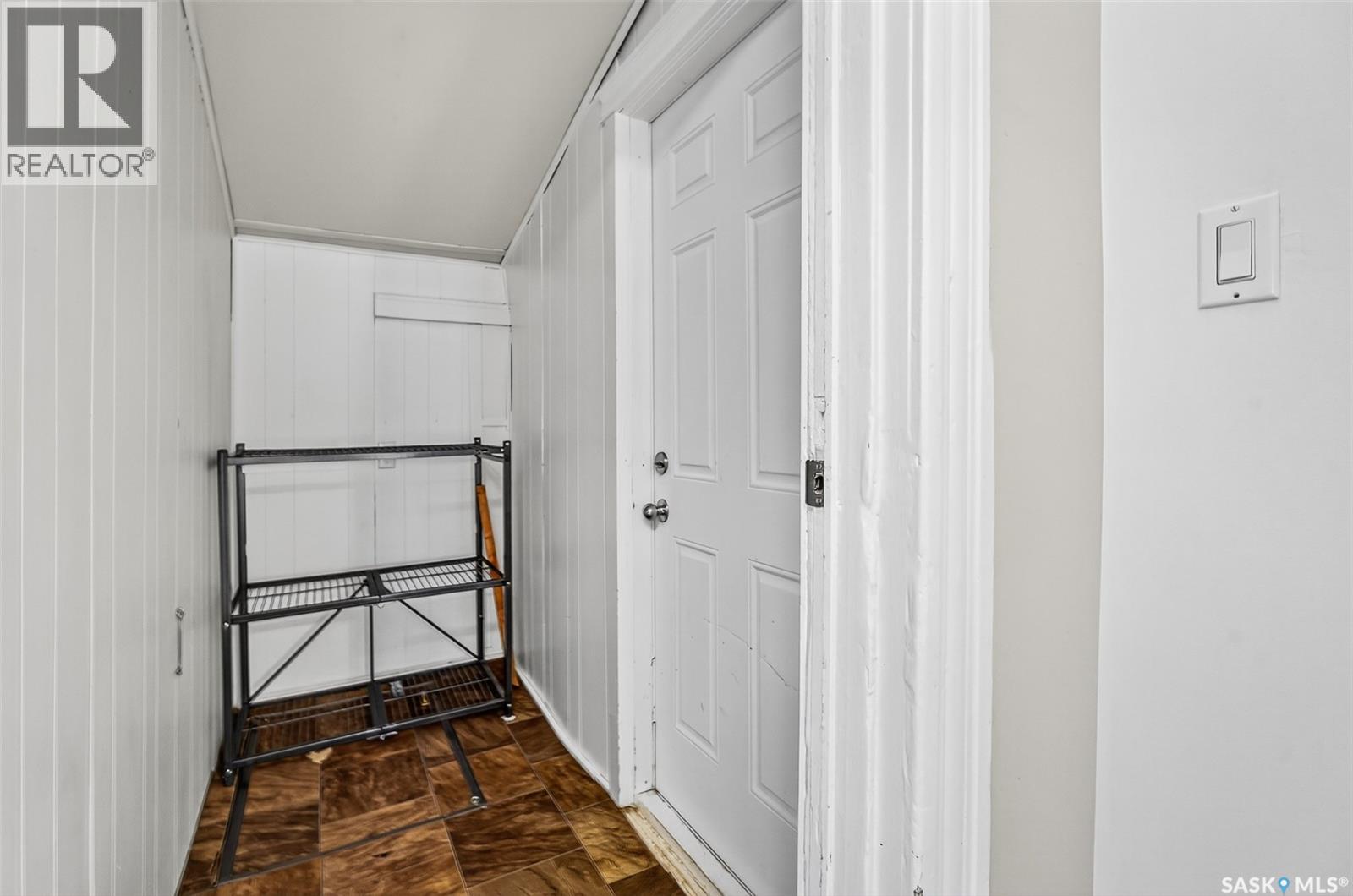Photo 21 of 62 Iroquois Street E, Moose Jaw SK