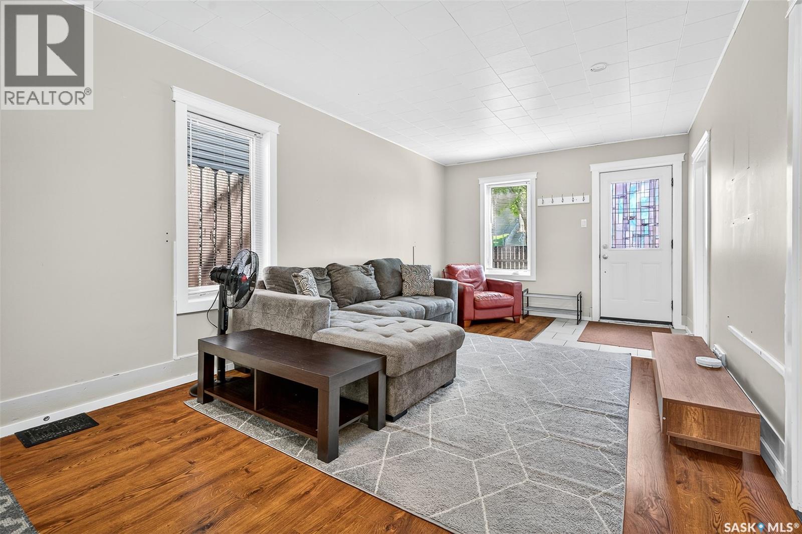 Photo 7 of 62 Iroquois Street E, Moose Jaw SK