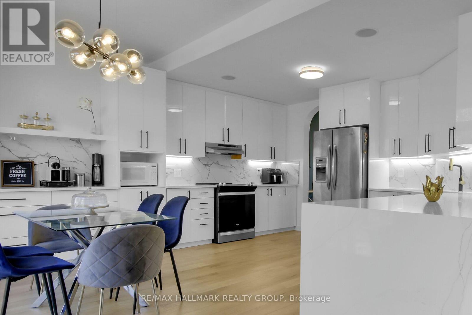 Photo 15 of 206 Annapolis Circle, Ottawa ON