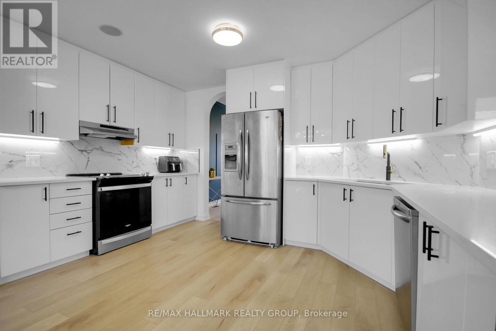 Photo 22 of 206 Annapolis Circle, Ottawa ON