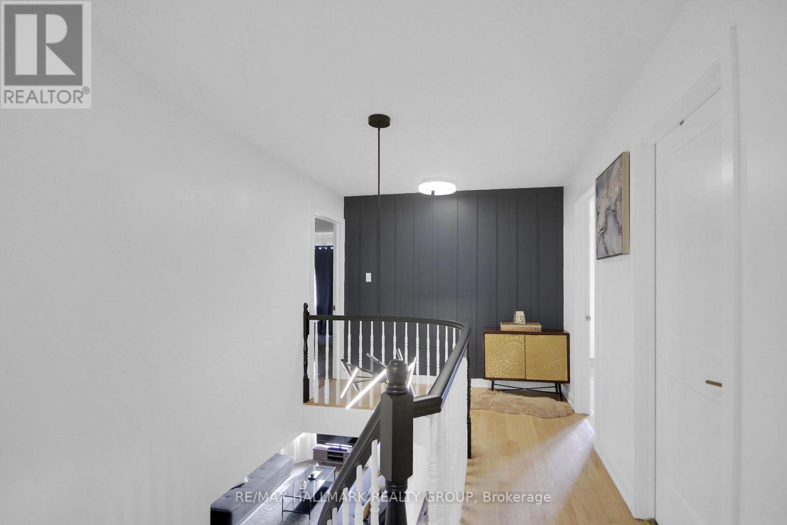 Photo 24 of 206 Annapolis Circle, Ottawa ON