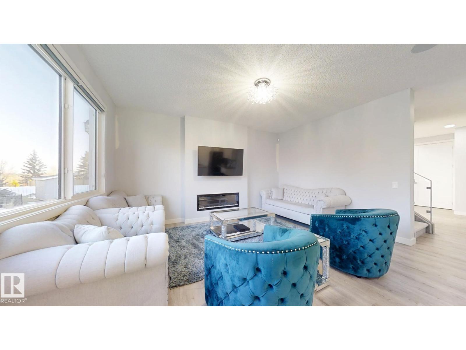 Photo 3 of 215 Glenridding Ravine Rd Sw, Edmonton AB