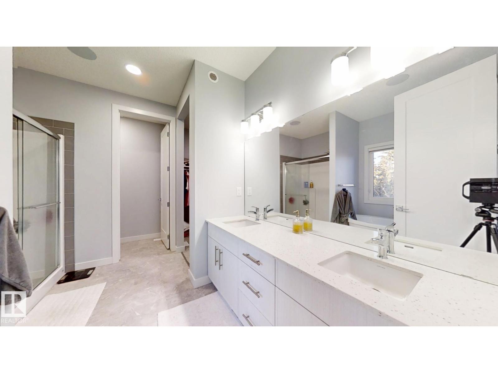 Photo 8 of 215 Glenridding Ravine Rd Sw, Edmonton AB