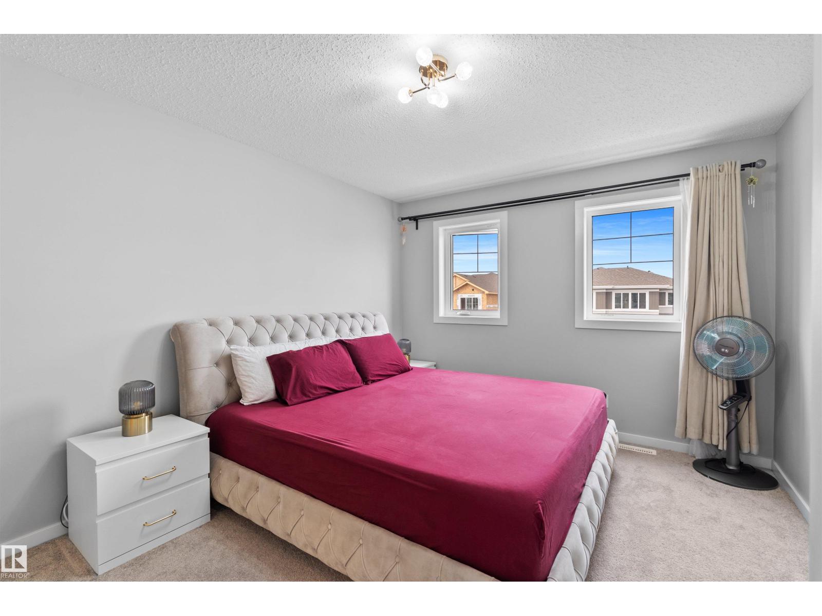 Photo 15 of 331 32 Av Nw, Edmonton AB