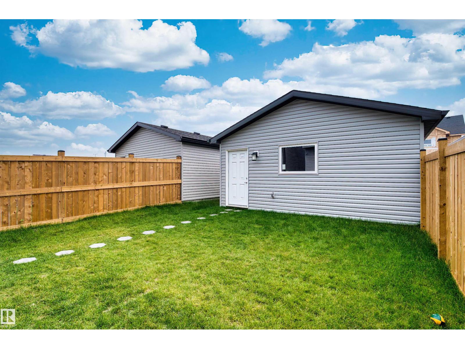 Photo 28 of 331 32 Av Nw, Edmonton AB
