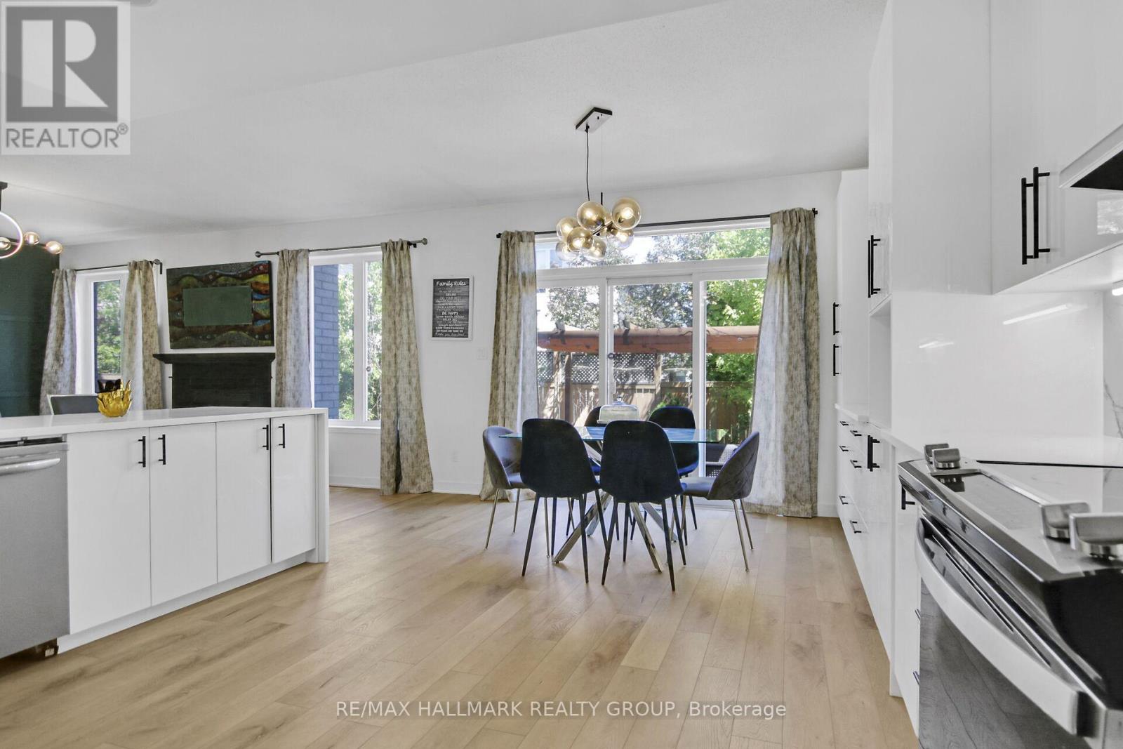 Photo 18 of 206 Annapolis Circle, Ottawa ON