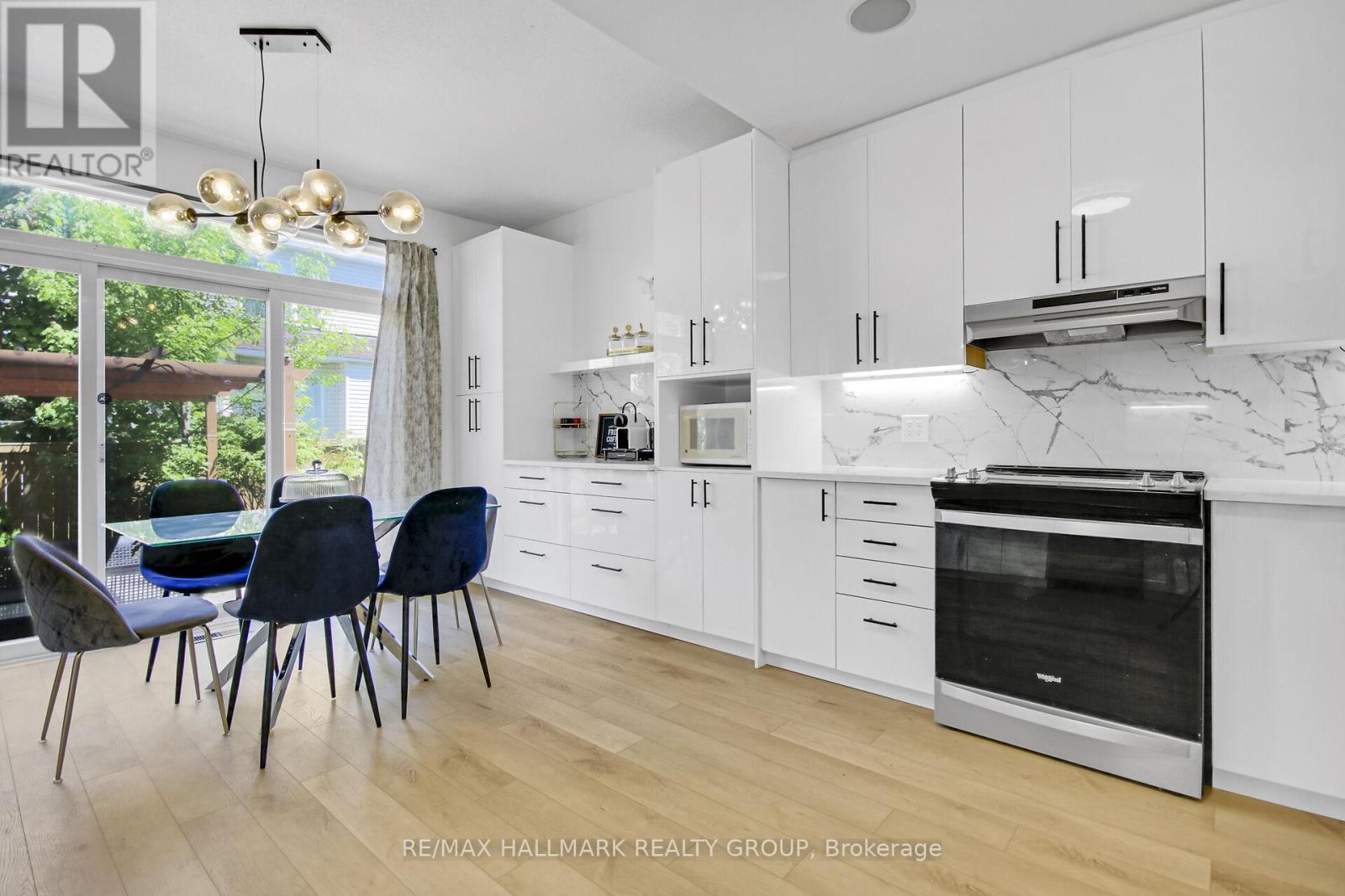 Photo 20 of 206 Annapolis Circle, Ottawa ON