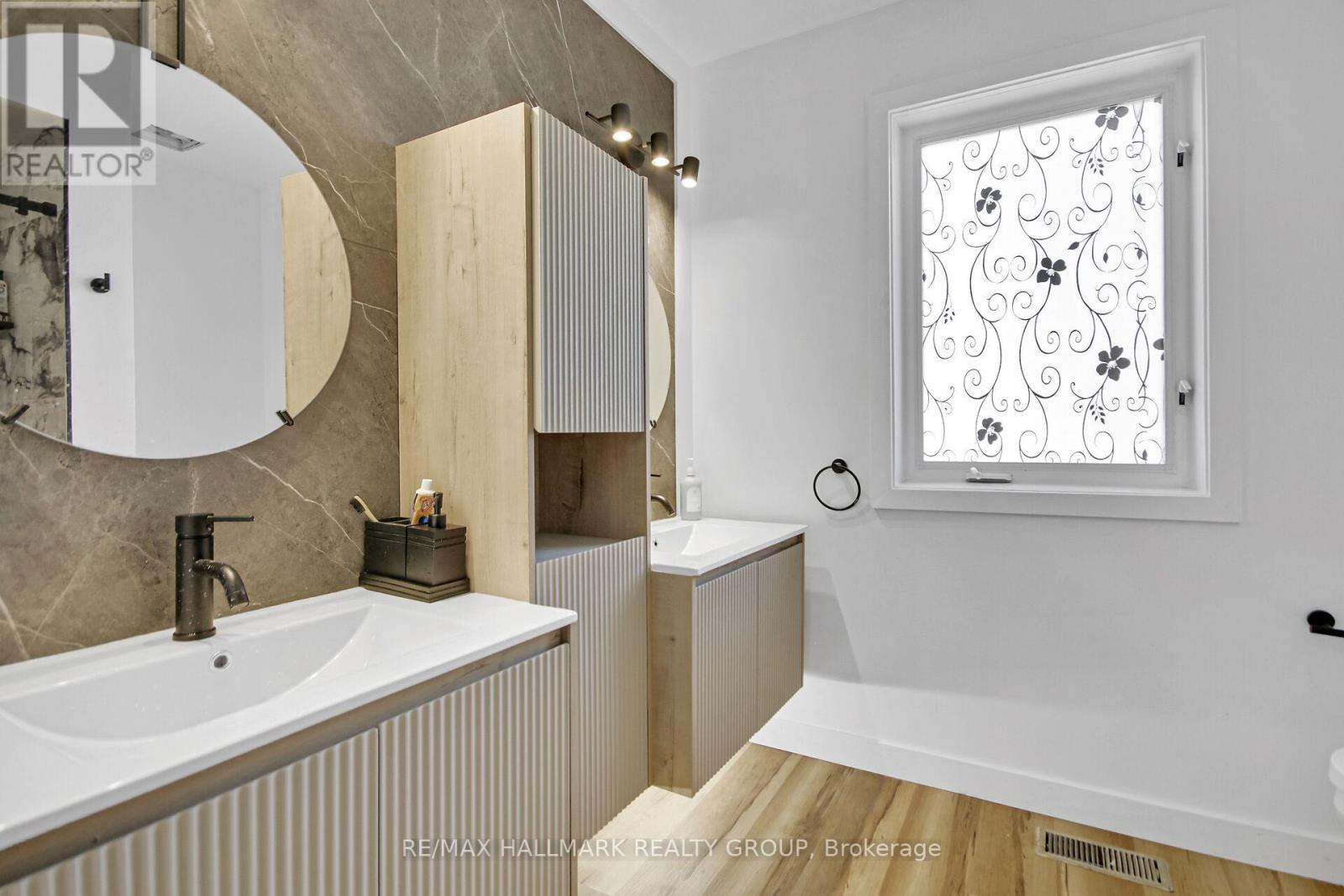 Photo 34 of 206 Annapolis Circle, Ottawa ON