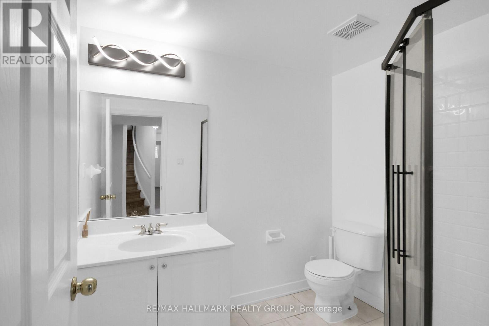 Photo 45 of 206 Annapolis Circle, Ottawa ON